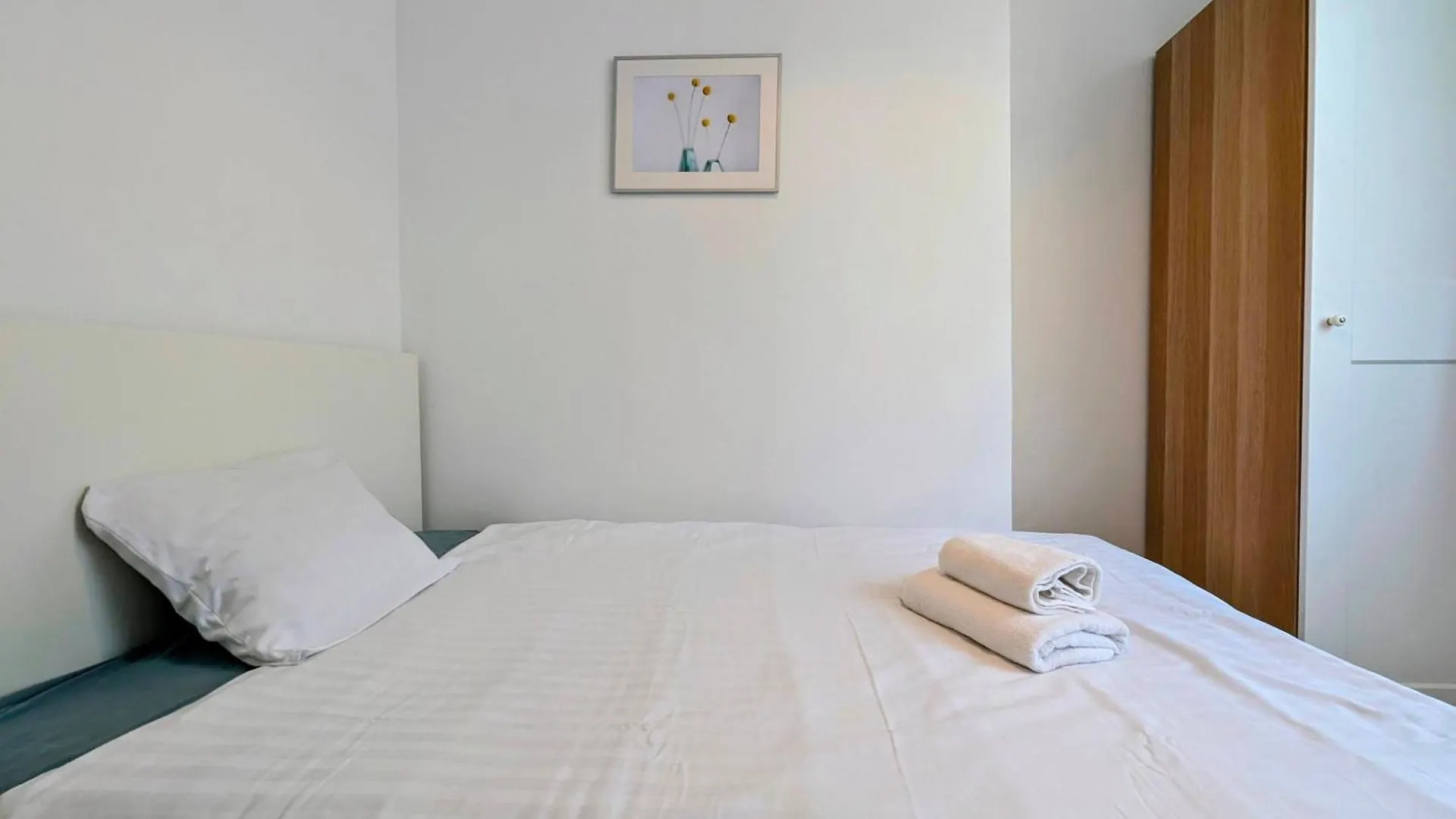 Mazowiecka 11 By Homeprime Krakow Apartment